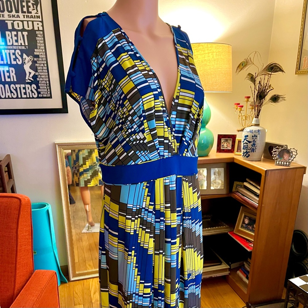 BCBG vintage v-neck dress